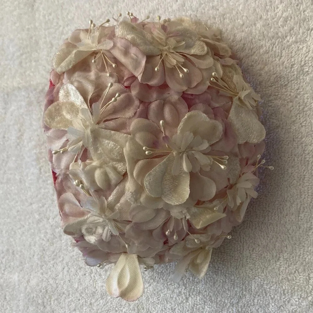 Vintage 1950's Pink and White Floral Fascinator Hat